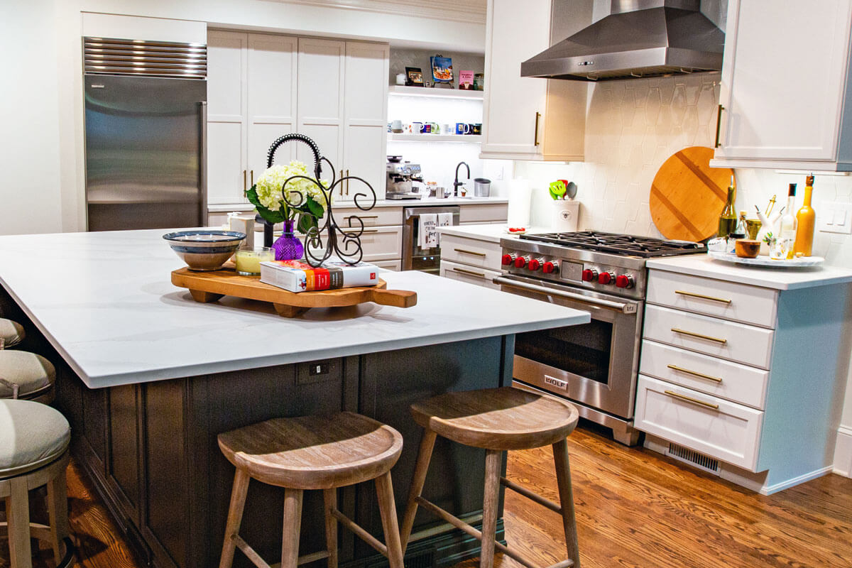 Transformed Elegance: Cheryl Pett's Exquisite Alpharetta Kitchen Remodel